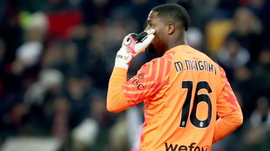 Manchester United Siapkan Serangan untuk Mike Maignan: Onana Terancam Terdepak?